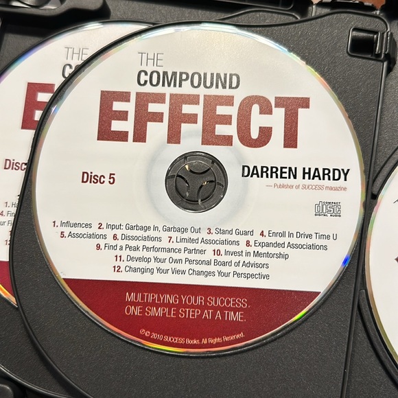 The compound effect by Darren Hardy six CD audio program - Picture 7 of 8